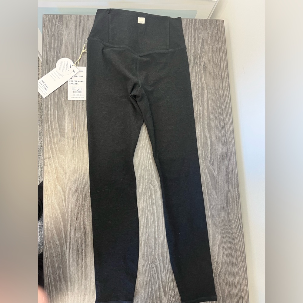 Vuori Black legging—XS